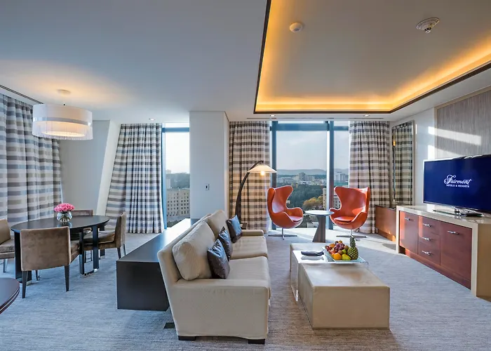 Fairmont Baku, Flame Towers
